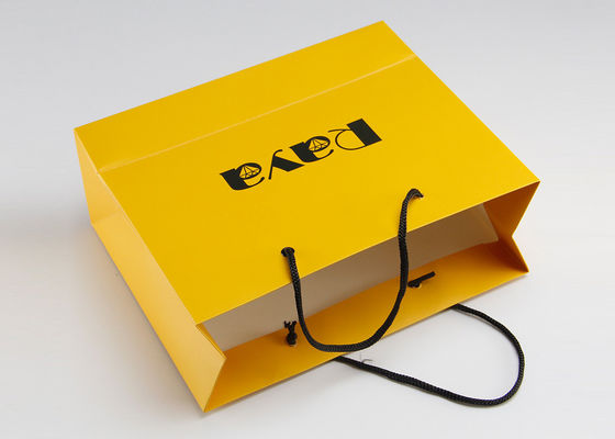 Poignée en nylon de papier mate jaune de sacs à provisions et logo adapté aux besoins du client imprimés