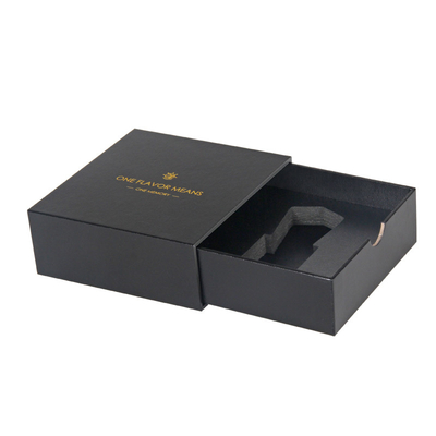 4C a compensé l'emballage de parfum enferme dans une boîte la tache de CMYK UV avec l'estampillage d'or