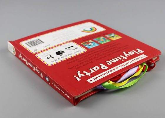 les livres d'enfants multilingues de livre à couverture dure de 250gsm 2mm avec les lettres colorées