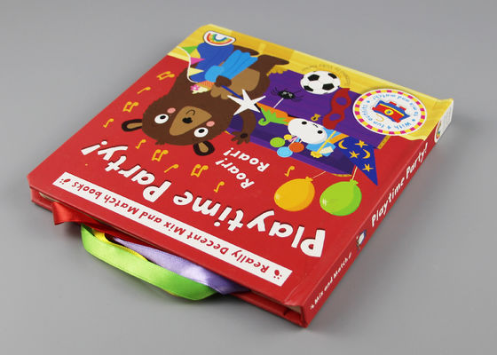 les livres d'enfants multilingues de livre à couverture dure de 250gsm 2mm avec les lettres colorées