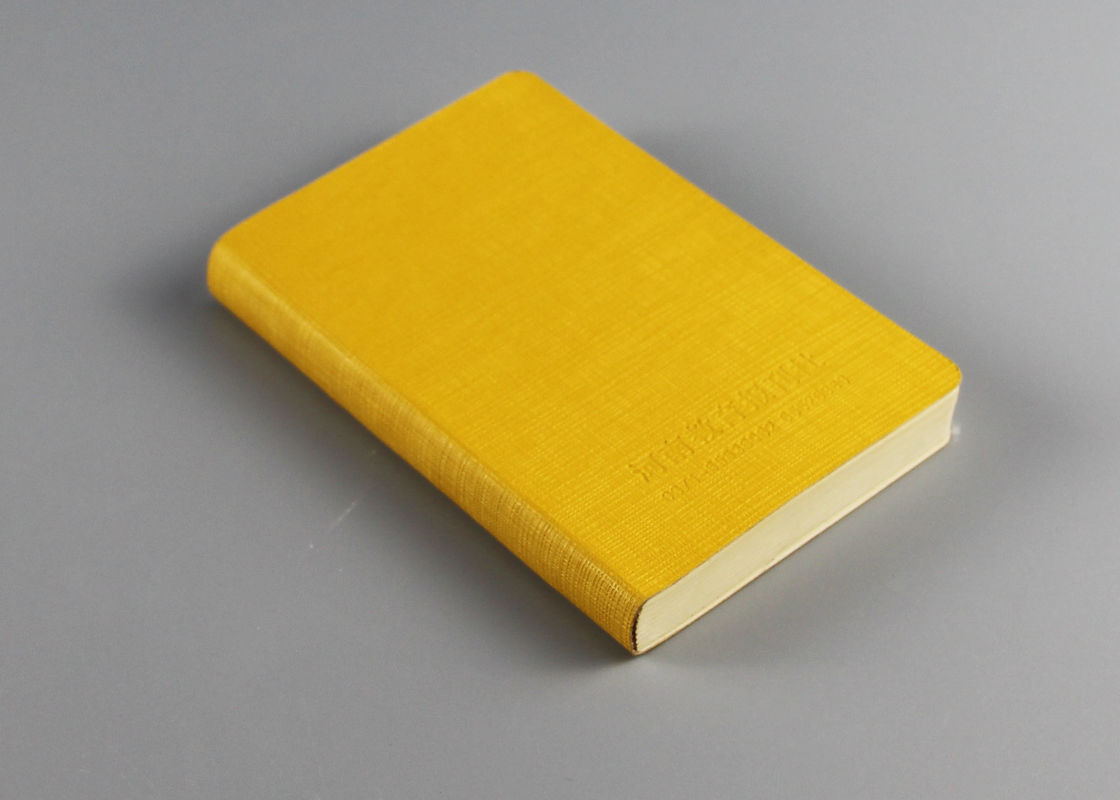 Papier d'art mat réutilisé par carnet de couverture souple de jaune de Debossed pour la note quotidienne